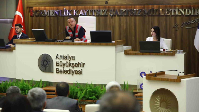 Antalya'da toplu taşımaya zam geldi! Okul servis ücreti ve kreş ücretleri de arttı