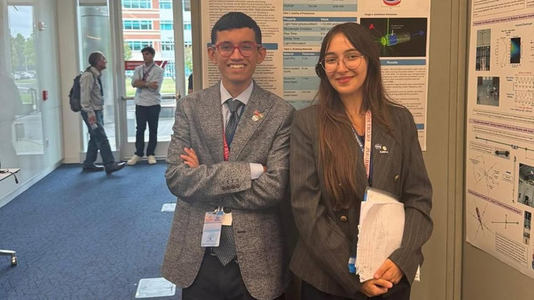 Türk Gençliği gururla sunar... Dünyaca ünlü profesörler ayakta alkışladı!