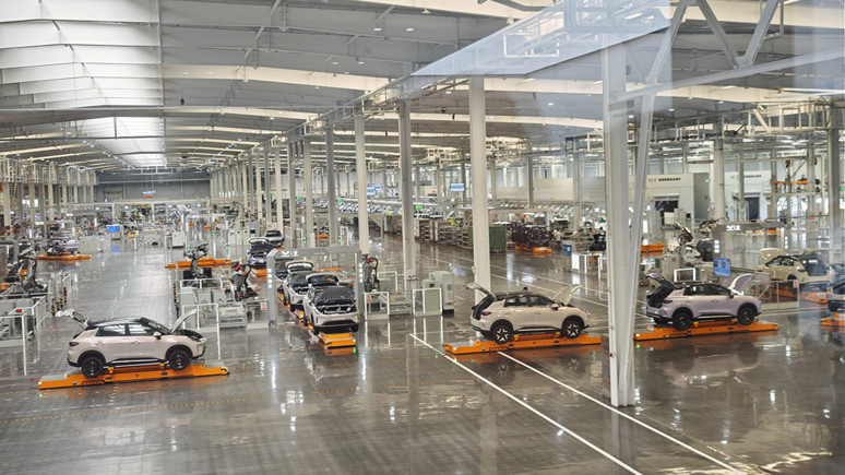 Çin’de ‘akıllı fabrika’ları gezdik… 105 ülkenin talebine yapay zekâ ile yetişiyorlar