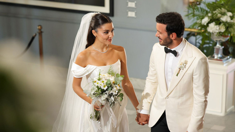 Aşk ve Gözyaşı 1. Bölüm full izle!