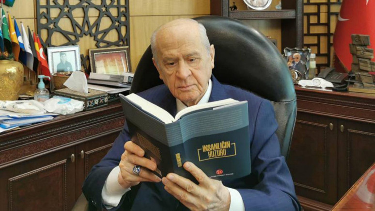 Danışmanı anlattı: İşte Bahçeli'nin kitap okuma alışkanlığı ve medya takibi