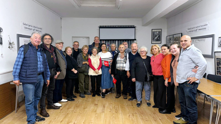 Londra’da geleneksel yaz sonu buluşması