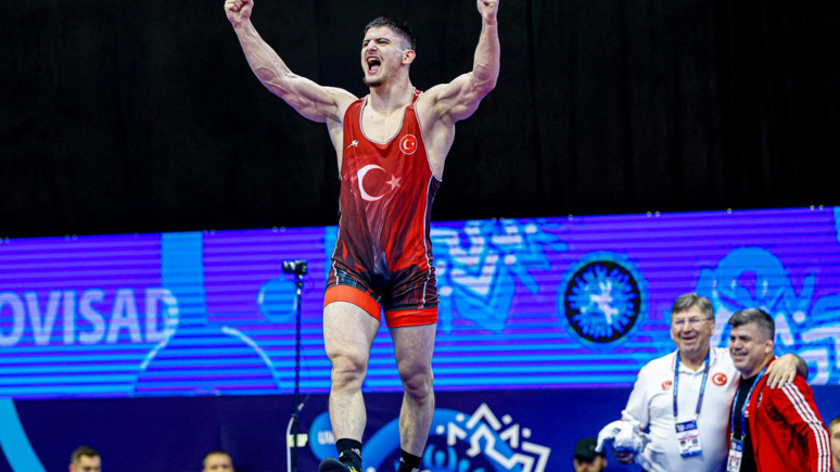 Milli güreşçilerden 2 madalya