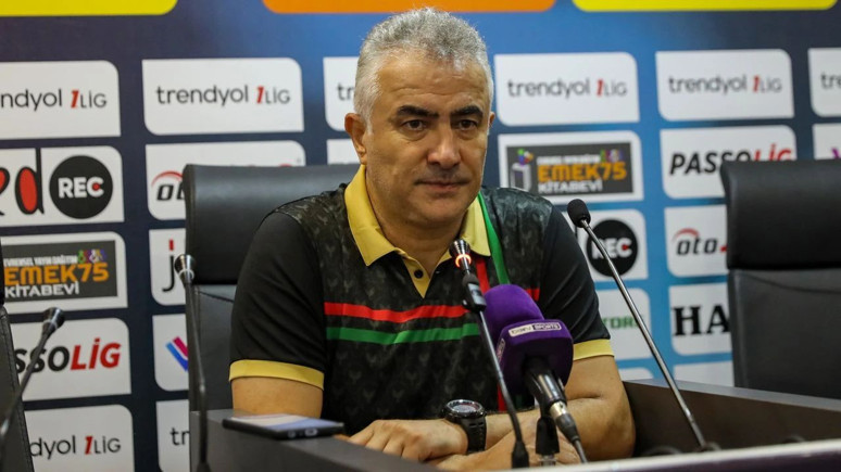 Sivasspor'un yeni teknik direktörü belli oldu! Mehmet Altıparmak ile anlaşma sağlandı