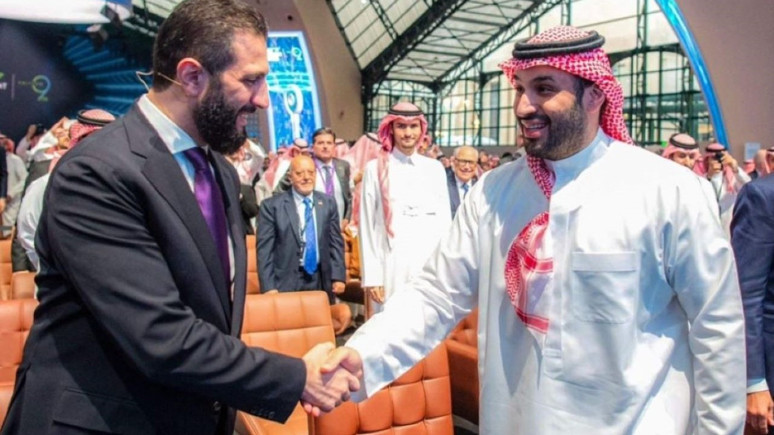 Şara, Esad'ın devrilmesinden bu yana Suriye'ye giren yabancı yatırım miktarını açıkladı