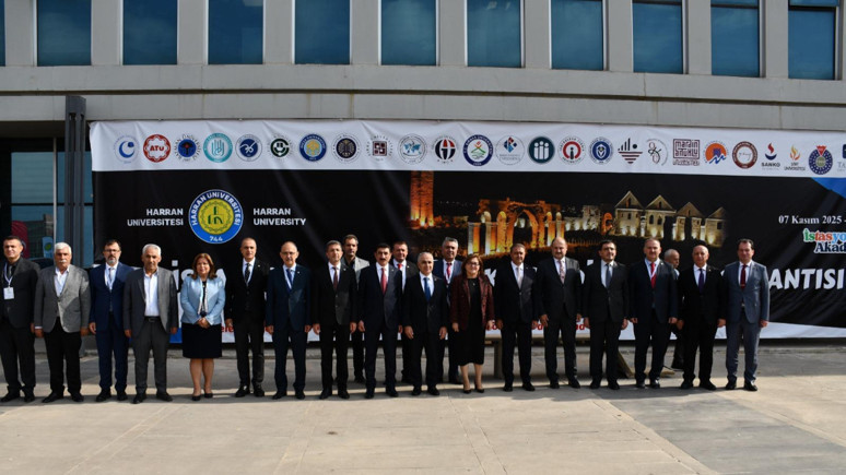 27 üniversite dijital dönüşümü konuştu