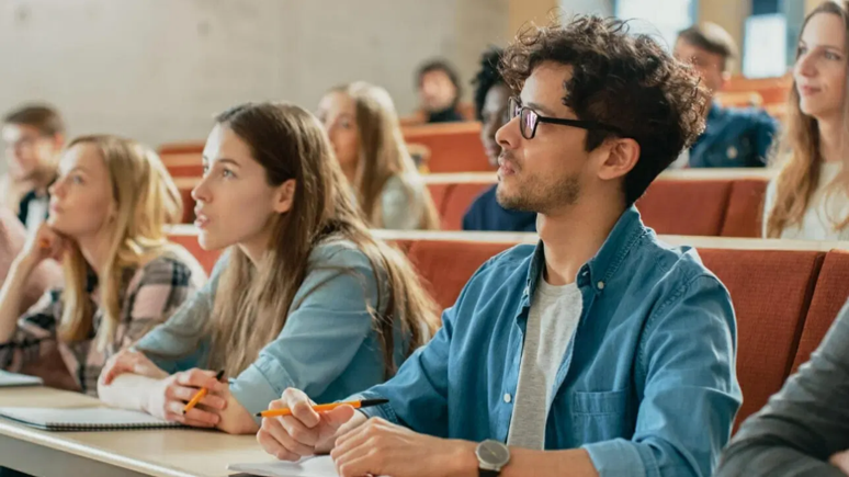 Lisans eğitiminin üç yıla indirilmesi! Yapay zekâ tasarlamıyoruz insan yetiştiriyoruz