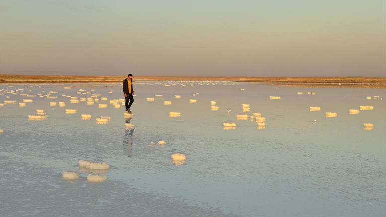 Tuz Gölü'nde oluşan kütleler fotoğraf tutkunlarının ilgisini çekiyor