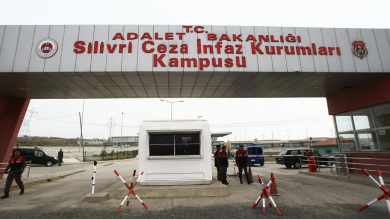 AYM’den kalabalık koğuşa hak ihlali kararı