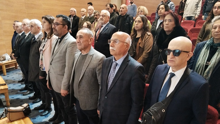 ‘Türkiye’yi zincirlerinden koparacak tek partiyiz’