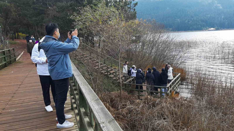 Bolu’nun doğa harikası! Abant Gölü’ne ziyaretçi akını
