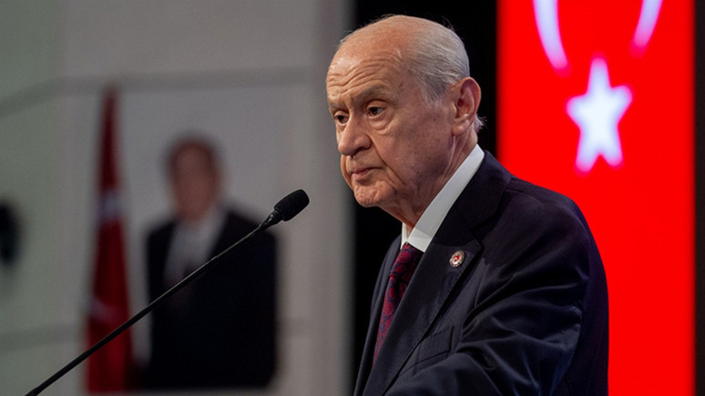 Devlet Bahçeli'den Papa ziyaretine tepki, Barrack'a yanıt