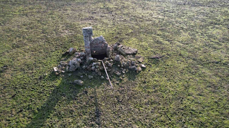 İstanbul'da sular çekilince ortaya çıktı!