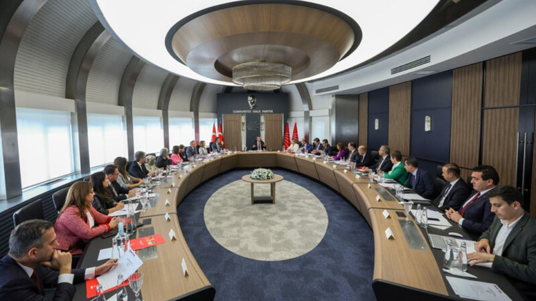 Özel'in 'gölge kabine sistemi' başarısız oldu - Resim : 2