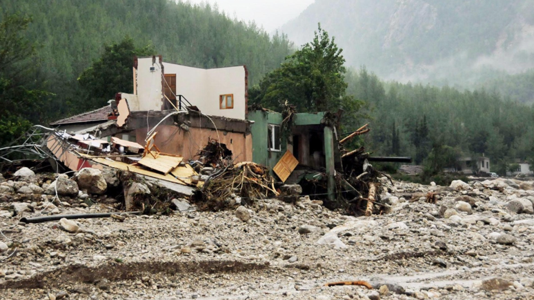 14 yıl önceki selde kaybolan çift hala bulunamadı! - Resim : 1