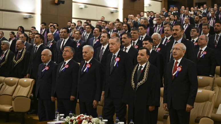 HDP'ye uzatmaları oynatan AYM Başkanı gelen eleştirilere böyle yanıt verdi - Resim : 1