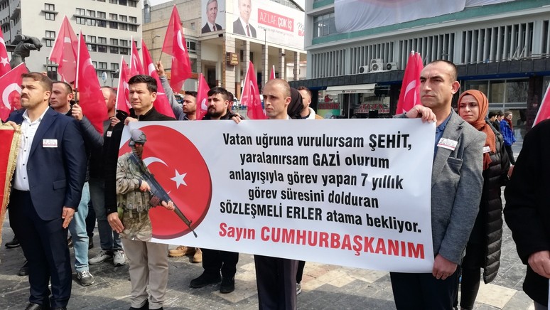 Sözleşmeli erlerden atama talebi - Resim : 1