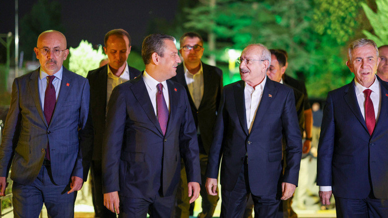 Özel ve Kılıçdaroğlu arasında Suriye gerilimi! Tansiyon yeniden yükseldi: 'Arkadaşlarımız tasfiye edilmemiş olsaydı...' - Resim : 1