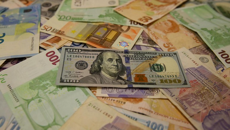 Dolar ve Euro hareketlendi! 300 dolar ne kadar yapıyor? 100 Euro alış kaç TL? - Resim : 1