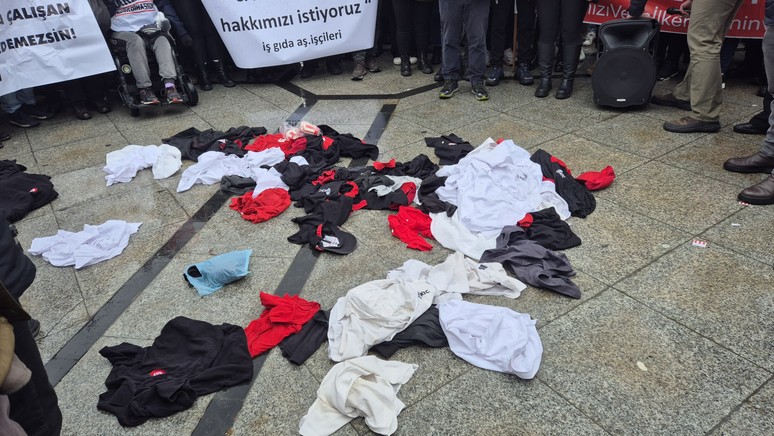 7 bin Pizza Hut ve KFC çalışanı mağdur edildi: Tazminatımızı ve maaşımızı verin - Resim : 2