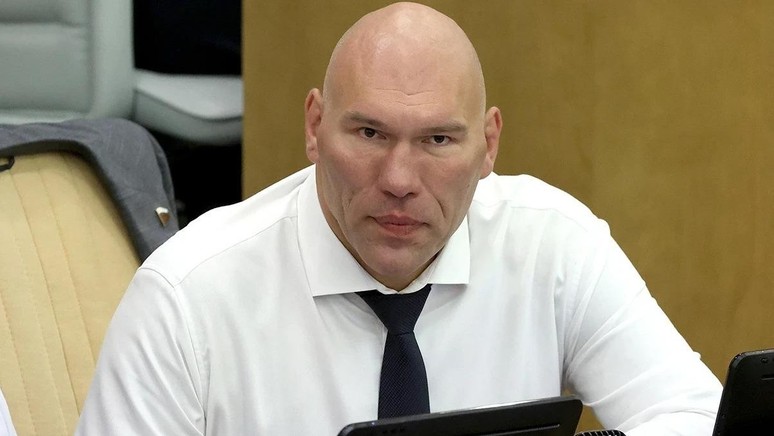 Rus Milletvekili Valuyev, Azerbaycan'da 'istenmeyen kişi' ilan edildi - Resim : 1