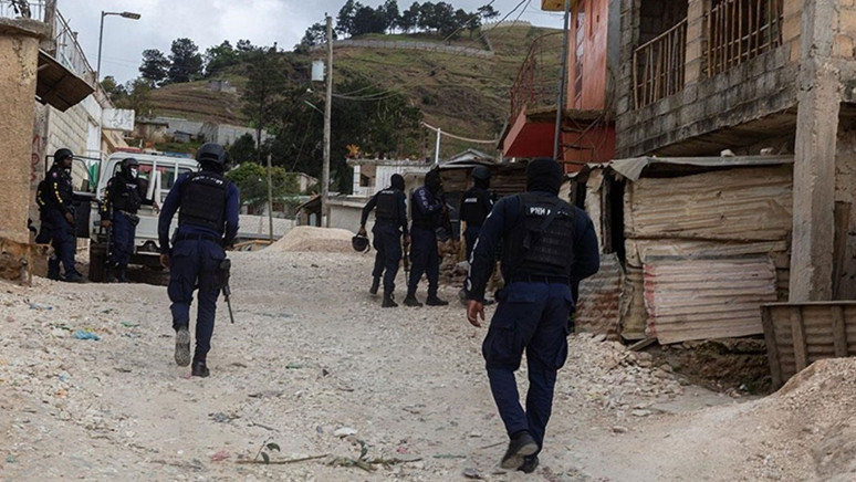 Haiti'de çete saldırısı: En az 10 kişi hayatını kaybetti - Resim : 1
