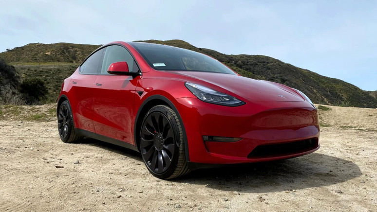Tesla Model Y’nin yeni versiyonu geliyor! Musk daha uyguna satacak - Resim : 1