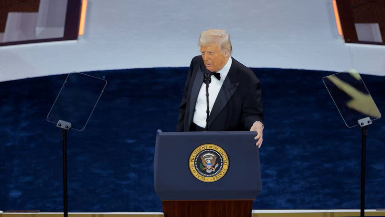 Yüzde 104'lük cinnet! Trump Çin'e gümrük vergilerini yine yükseltti... The Economist: Pasifik'te zafer Çin'in olacak... Trump: Liderler kı..mı öpüyor - Resim : 1