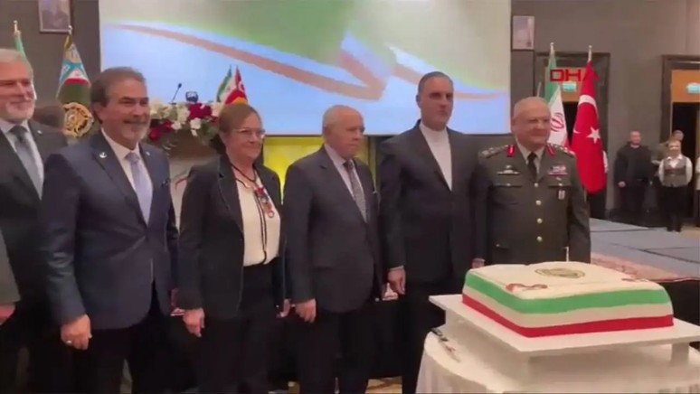 Emperyalizmin zorladığı kapının bekçileri Türkiye ve İran - Resim : 3