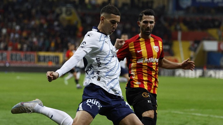 Fenerbahçe, Kayserispor'u ağırlıyor! İşte maç öncesi muhtemel 11'ler - Resim : 2