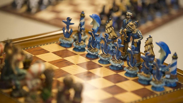 64 saat boyunca satranç oynadılar: Guiness Rekorlar Kitabı'na girdiler - Resim : 1