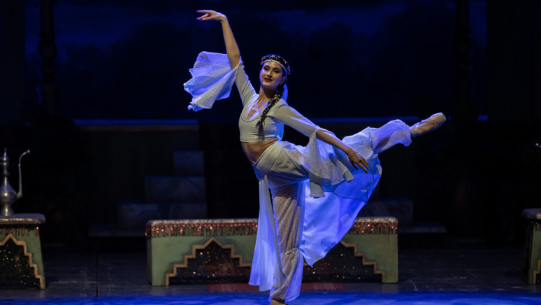 Çelebi dünya prömiyerini yaptı: ‘Ata mirasına sahip çıkıyoruz’ - Resim : 1