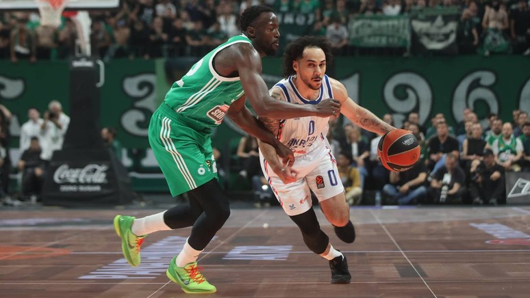 Anadolu Efes, Panathinaikos'u devirdi! Lacivert-beyazlılar seride durumu 1-1'e getirdi - Resim : 1