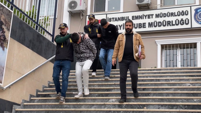 Park halindeki otomobilden 50 bin lira çaldılar: İşte o anlar... - Resim : 2