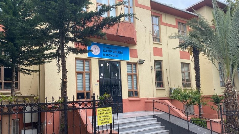 İstanbul’da 6.2’lik deprem sonrası okullar hasar gördü! - Resim : 2