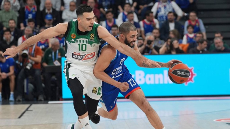 Anadolu Efes, Panathinaikos'a 81-77 kaybetti! Yunanistan temsilcisi seride 2-1 öne geçti - Resim : 1