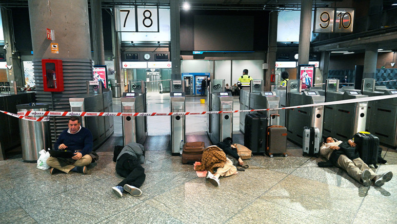 Milyonlar elektriksiz kaldı! İspanya ve Portekiz'de sistem neden çöktü? Uzmanlar uyarıyor: Enerjide çeşitlilik şart - Resim : 1