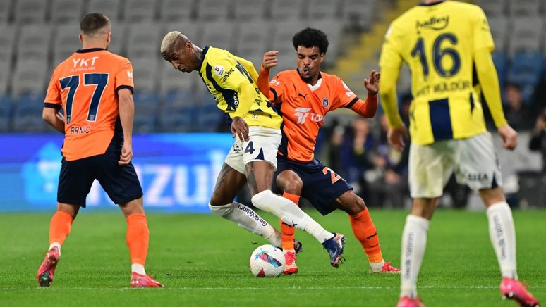 Fenerbahçe'den 4-1'lik galibiyet! Sarı-lacivertliler, Başakşehir'i mağlup etti - Resim : 2