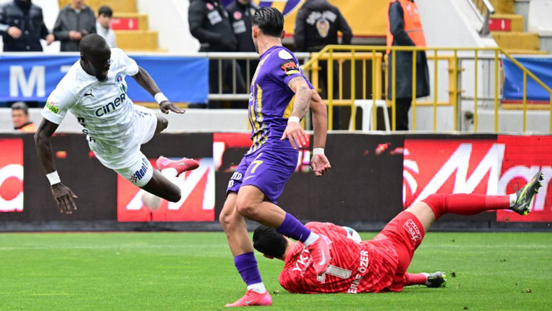 Kasımpaşa, Eyüpspor'u 3-0 mağlup etti - Resim : 1