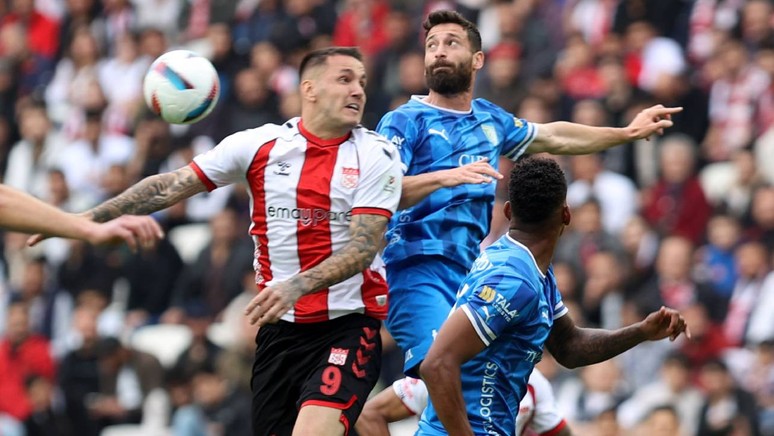 Sivasspor ile Bodrum FK berabere kaldı! Kritik maçtan gol sesi çıkmadı - Resim : 1
