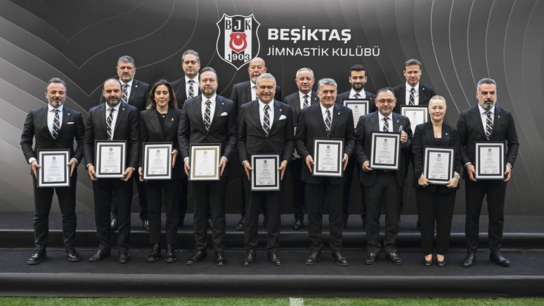 Beşiktaş Başkanı Serdal Adalı: 'Beşiktaş için gün, istikrar günüdür' - Resim : 1