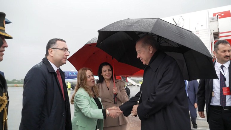 Cumhurbaşkanı Erdoğan Arnavutluk'ta: Silahların susması için kritik dönemeçteyiz - Resim : 4