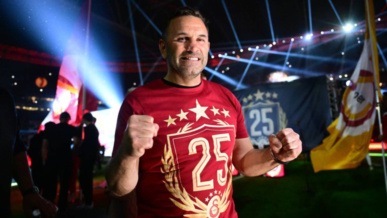 Galatasaray Teknik Direktörü Okan Buruk: '5. yıldızı kazandığımız için çok mutluyum' - Resim : 1