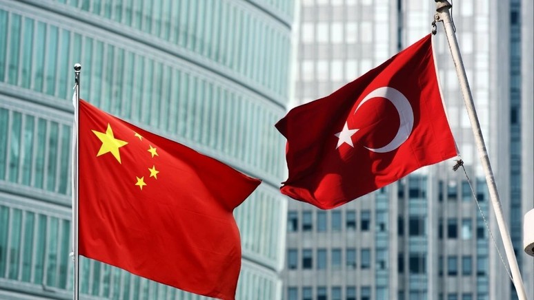 Uraloğlu İpek Yolu Fuarı’nda konuştu: Orta Koridor’un kilit parçası Türkiye - Resim : 1