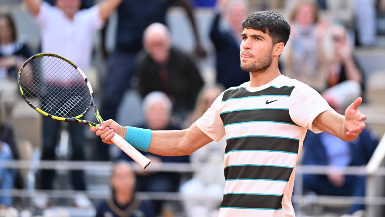 Roland Garros'ta şampiyon Carlos Alcaraz oldu! Finalde Jannik Sinner'i 3-2 mağlup etti - Resim : 3