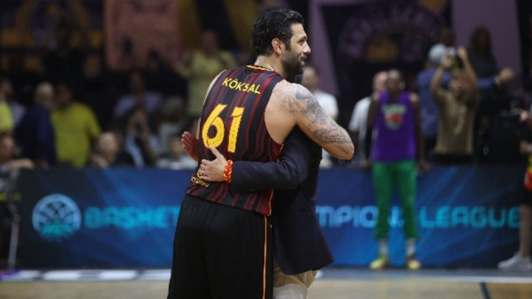 Galatasaray kaptanıyla yollarını ayırdı! Sarı-kırmızılılar ayrılığı resmen duyurdu - Resim : 1