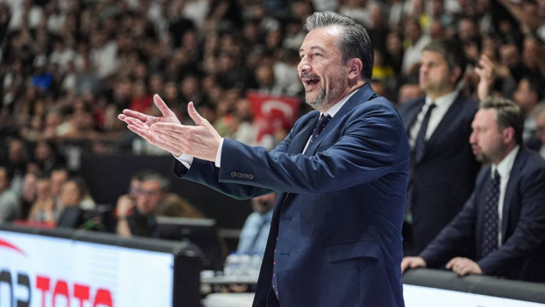 Anadolu Efes'te Luca Banchi dönemi bitti - Resim : 1