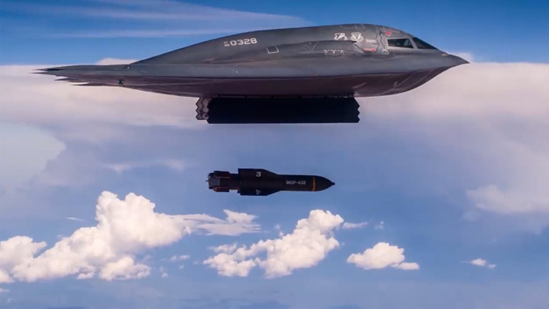 B2'nin bombaları Washington'a düştü - Resim : 2