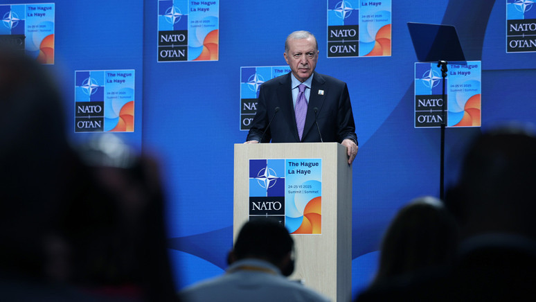 Cumhurbaşkanı Erdoğan'dan NATO Zirvesi sonrası açıklama: Kısıtlamalar kalkmalı - Resim : 4