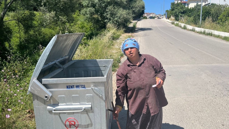 Sinop’ta 14 yıldır çöpten topladıkları ile yaşıyor! Hem ailesine hem hayvanlara bakıyor - Resim : 2